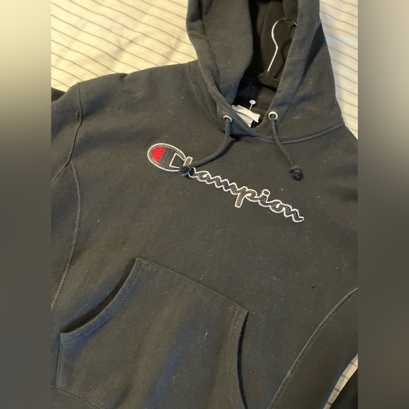 Champion Crop Hoodie - Picture 3 of 4